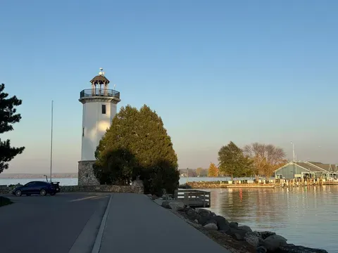 Fond du Lac lighthouse and lake